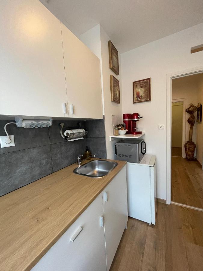 Le Petit Leisure Apartamento Budapest Exterior foto